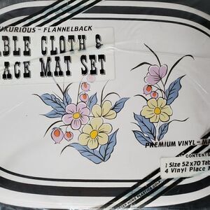 Vtg 80s 90s 4 Floral Vinyl Placemats Flannel Backed Table Cloth Blue Black